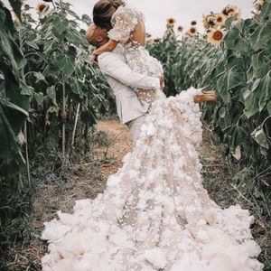 Romantic Mermaid Sweetheart Open Back Lace Wedding Dress